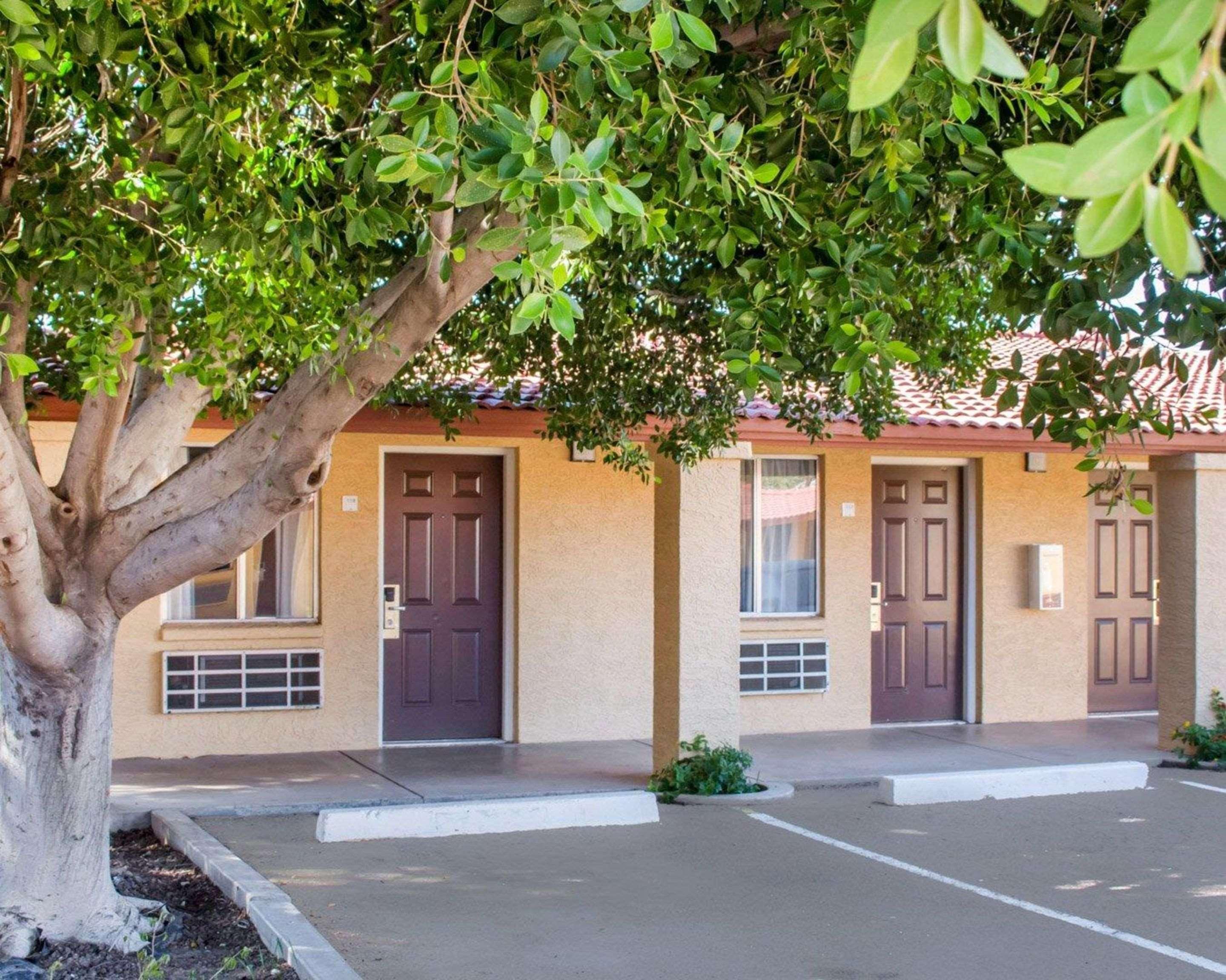 Rodeway Inn Old Town Scottsdale Exteriör bild