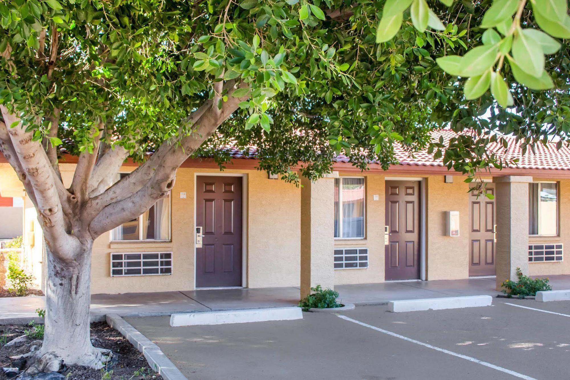 Rodeway Inn Old Town Scottsdale Exteriör bild